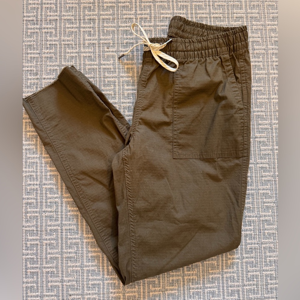 Vuori Womens Ripstop Pants Size Small Olive Drawstring Cotton Stretch Raw Hem